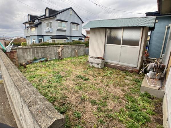 八戸市大字白銀町字栗沢道の土地