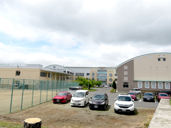 八戸市西白山台５丁目の土地(八戸市立白山台中学校)