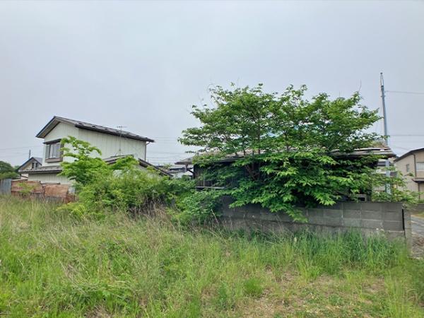 八戸市大字白銀町字人形沢の土地