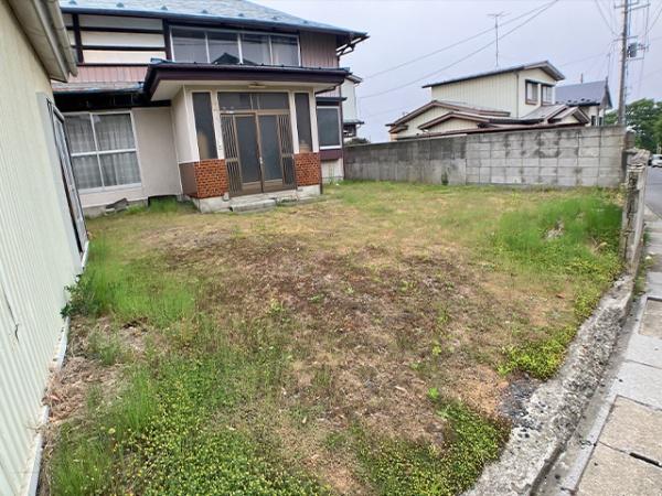 八戸市大字白銀町字人形沢の土地