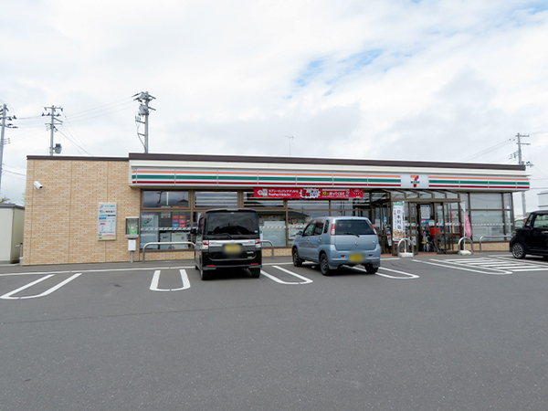 八戸市大字中居林字平の土地(セブンイレブン八戸田向店)