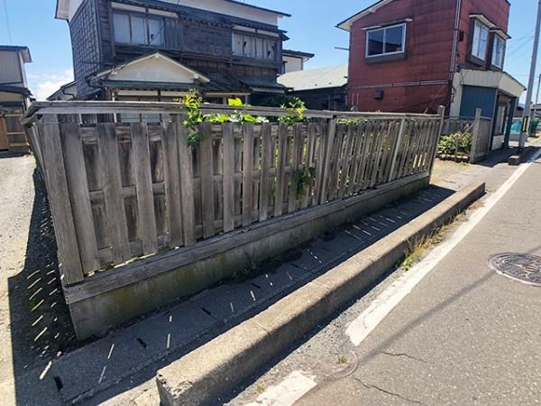 八戸市大字白銀町字左岩淵通の土地