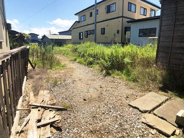 八戸市大字白銀町字左岩淵通の土地