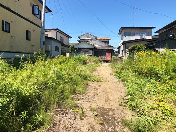 八戸市大字白銀町字左岩淵通の土地