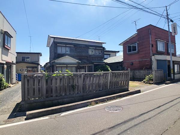 八戸市大字白銀町字左岩淵通の土地