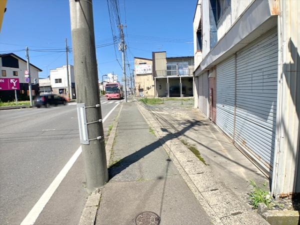 八戸市大字白銀町字三島上の土地
