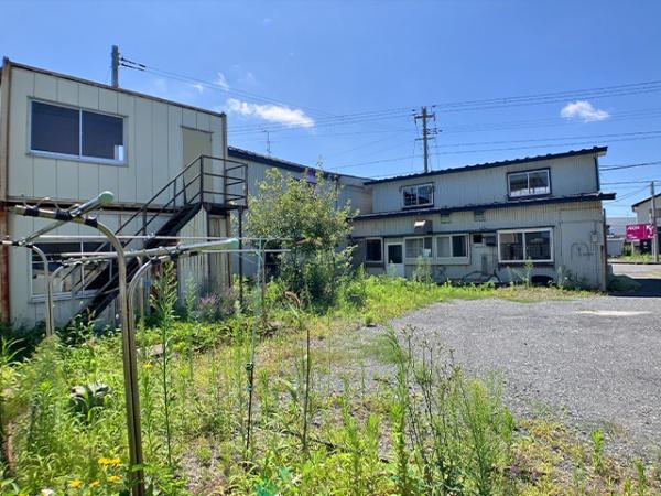 八戸市大字白銀町字三島上の土地