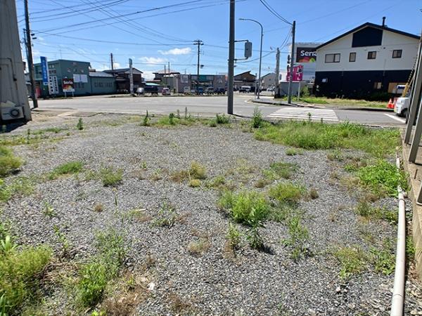 八戸市大字白銀町字三島上の土地