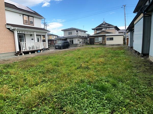 八戸市大字白銀町字左岩淵通の土地