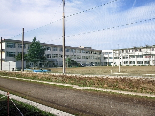 八戸市大字尻内町字内田の土地(三条中学校)