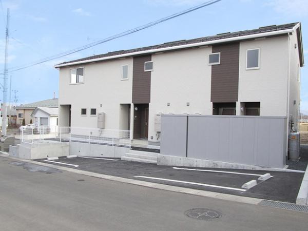 八戸市田向四丁目　売事業用・投資物件　売アパート　5099