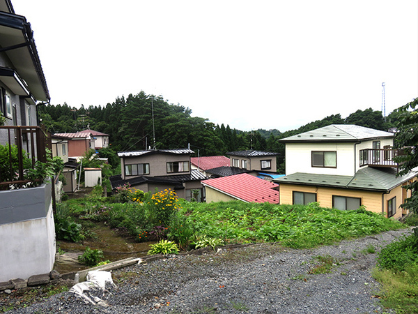 八戸市大字沢里字沢里山の土地