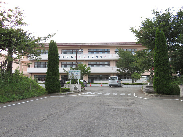 三戸郡階上町大字道仏字横沢山の土地(階上町立赤保内小学校)