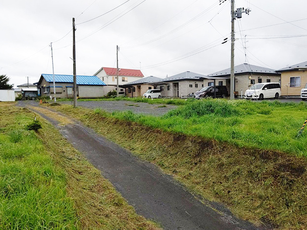 八戸市大字市川町字尻引前山の土地