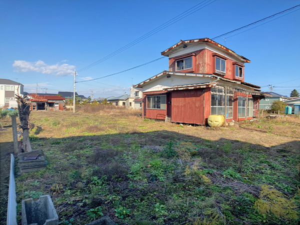 八戸市大字市川町字尻引前山の土地