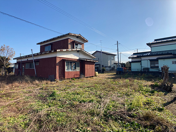 八戸市大字市川町字尻引前山の土地