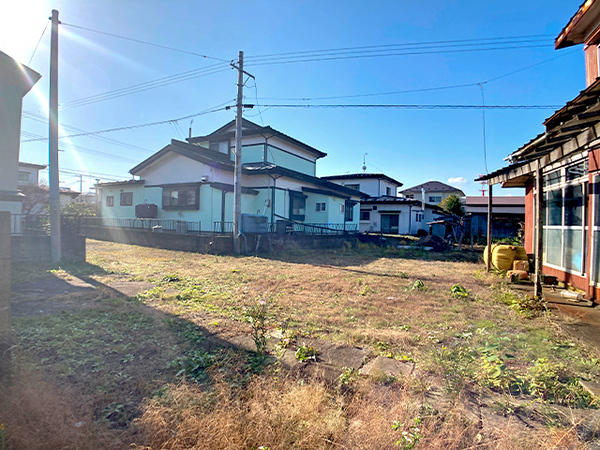 八戸市大字市川町字尻引前山の土地