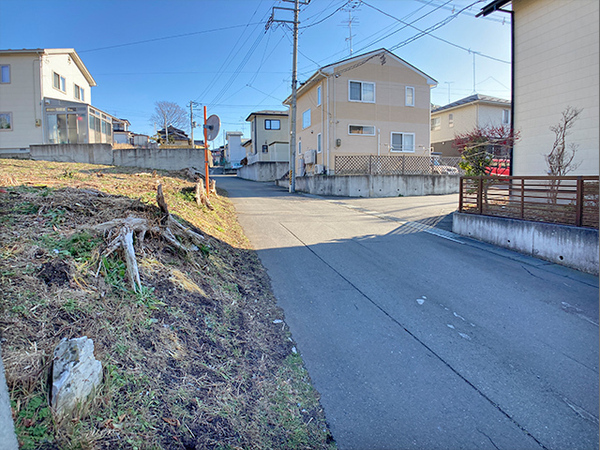 八戸市大字新井田字石動木の土地