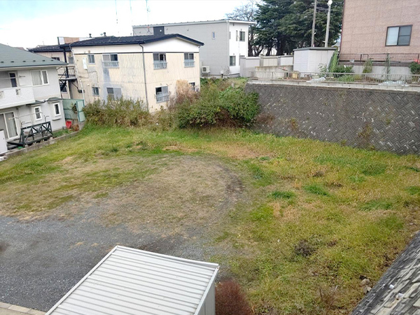 八戸市大字新井田字長塚森の土地