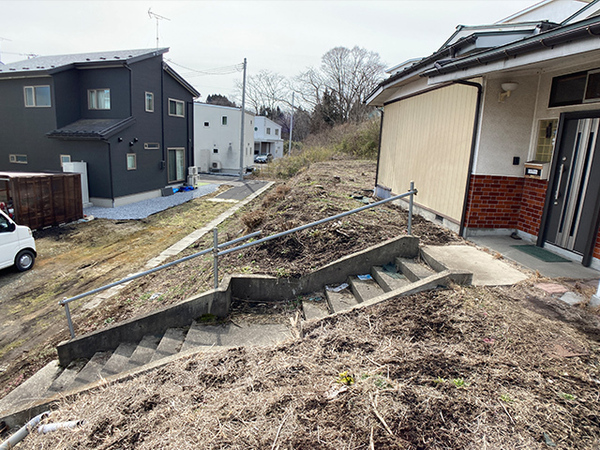 八戸市大字田向字十二役の土地