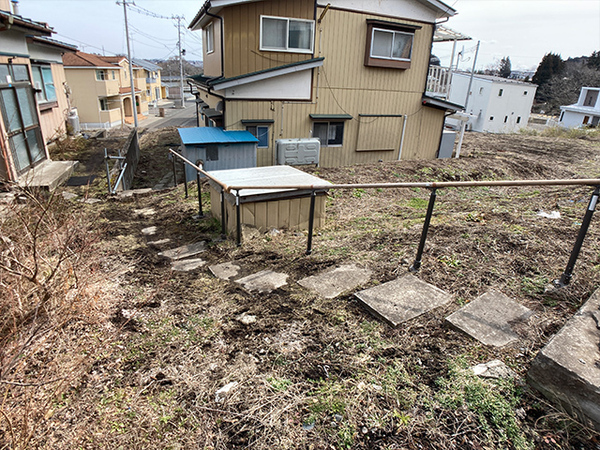 八戸市大字田向字十二役の土地