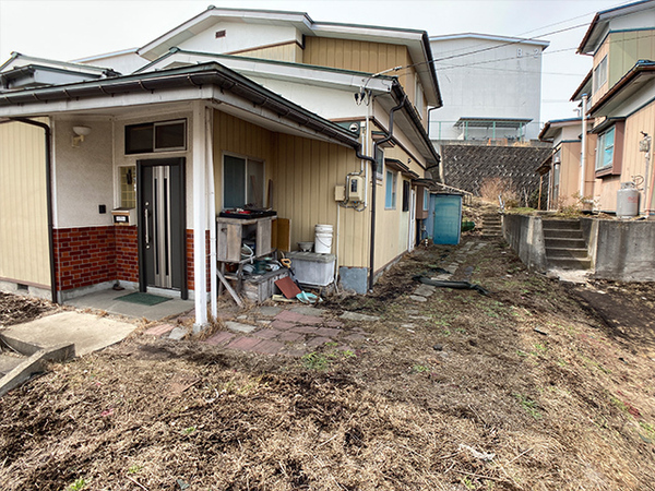 八戸市大字田向字十二役の土地