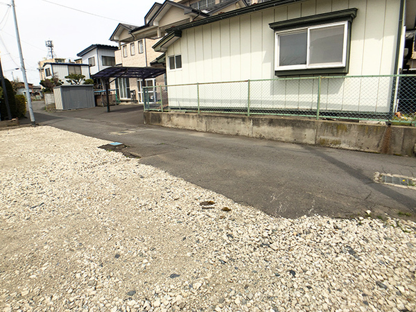 八戸市大字白銀町字右岩淵通の土地