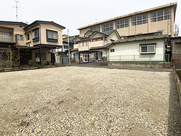 八戸市大字白銀町字右岩淵通の土地