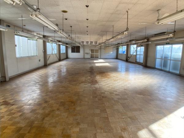八戸市城下二丁目　売店舗　5137（A）