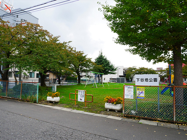 八戸市柏崎四丁目　売事務所・倉庫／3棟　5139（A）(下谷地公園)