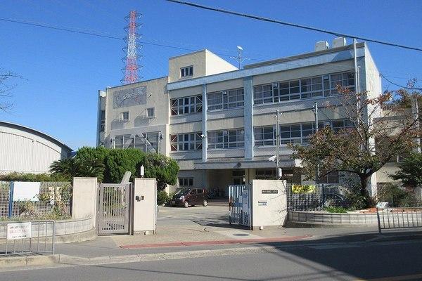 門真市島頭3丁目の土地(門真市立四宮小学校)