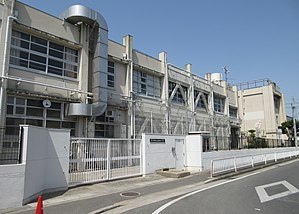 東大阪市衣摺3丁目の土地(東大阪市立長瀬西小学校)
