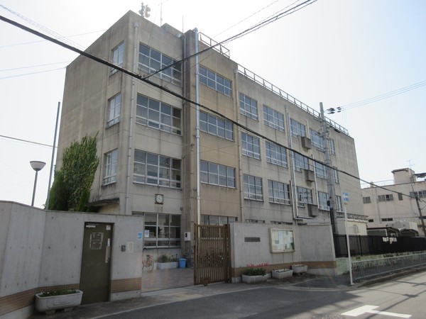 東大阪市森河内西1丁目の中古一戸建て(東大阪市立高井田中学校)