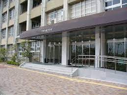 門真市舟田町の土地(門真市立図書館門真市民プラザ分館)