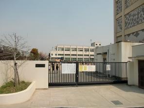四季彩都くすのき館(大阪市立放出小学校)