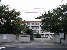 豊中市若竹町1丁目の新築一戸建(豊中市立第十六中学校)