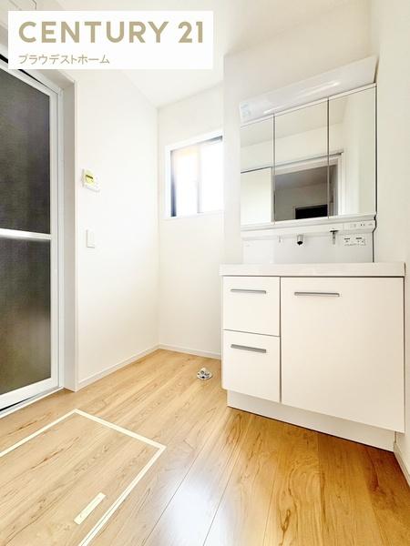 大東市三箇１丁目の新築一戸建