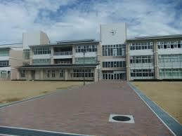 八尾市泉町1丁目の新築一戸建(八尾市立桂中学校)