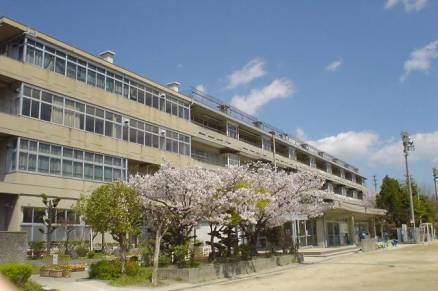 守口市梶町4丁目の新築一戸建(守口市立梶中学校)