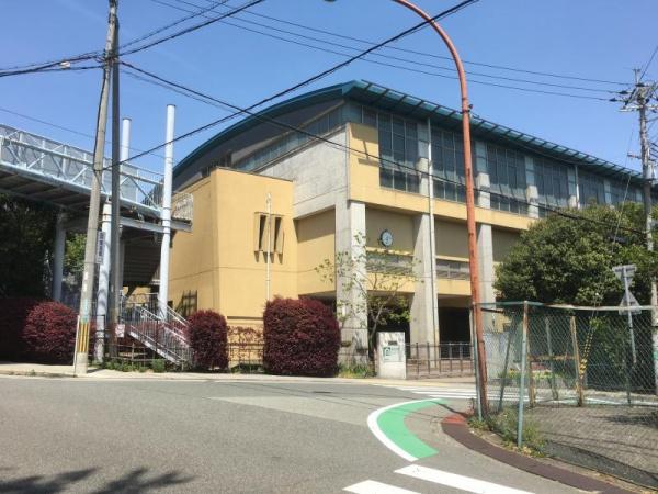 西宮市苦楽園二番町の新築一戸建(西宮市立苦楽園中学校)