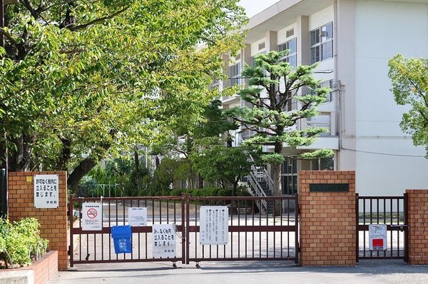 伊丹市鈴原町1丁目の新築一戸建(伊丹市立西中学校)