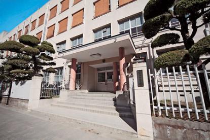 大阪市都島区都島本通3丁目の土地(大阪市立都島中学校)