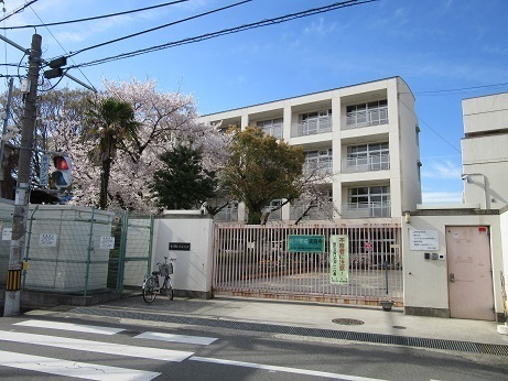 東大阪市中野2丁目の土地(東大阪市立弥栄小学校)