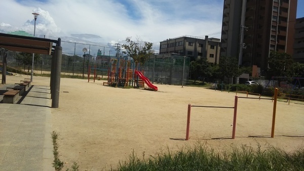 大阪市住吉区墨江4丁目の土地(沢之町公園)