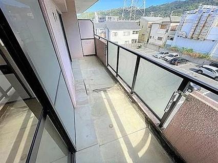 【シャンテ辻亀】RC造10階建　全49室　1995年築