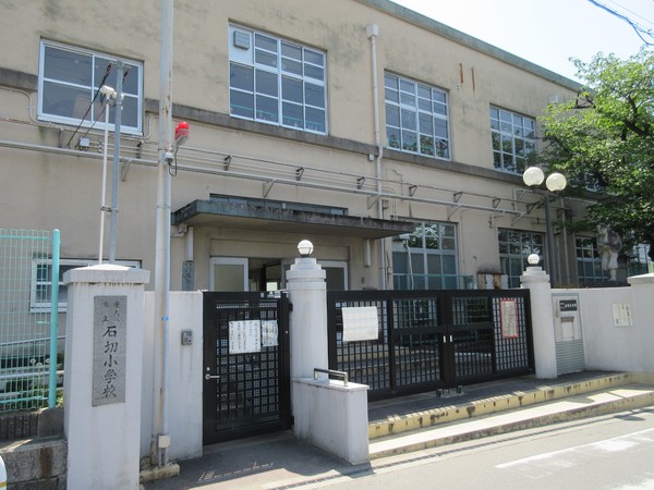 【シャンテ辻亀】RC造10階建 全49室 1995年築(東大阪市立石切小学校)