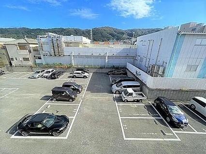 【シャンテ辻亀】RC造10階建　全49室　1995年築