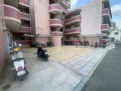 【シャンテ辻亀】RC造10階建　全49室　1995年築