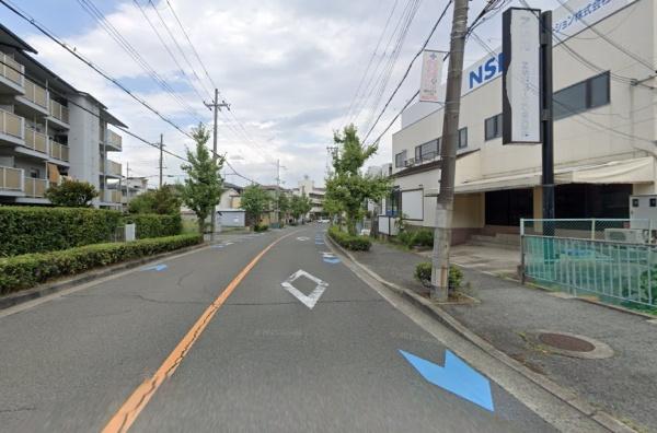 【空ビル桃山台】店舗・事務所・熊野3道路幅員13m(前面道路含む現地写真)