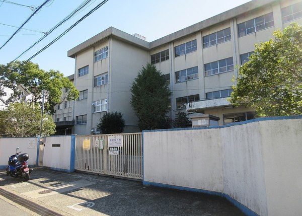 寝屋川市高宮栄町の中古一戸建て(寝屋川市立楠根小学校)